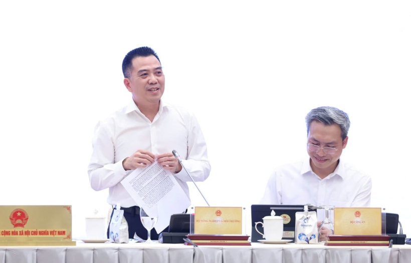 Thứ trưởng Bộ Nông nghiệp và Môi trường Đặng Ngọc Điệp trả lời báo chí tại Họp báo Chính phủ chiều 3/9. Ảnh: Quang Phúc.