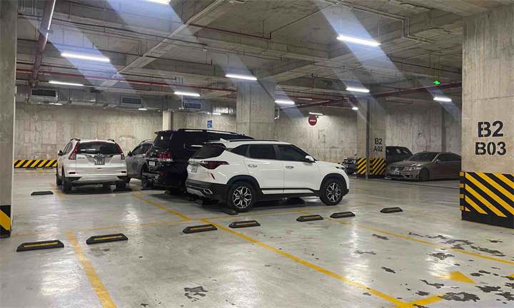 Phạt đến 200 triệu đồng đối với hành vi bán, cho thuê chỗ để xe ô tô trong chung cư trái quy định. (Ảnh minh họa: Hoài Anh)