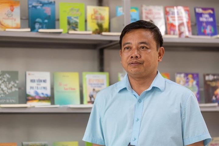 Thầy Phùng Văn Ơn, Hiệu trưởng Trường Phổ thông Nội trú TH & THCS PETROVIETNAM - Phong Thổ trân trọng gửi tới PETROVIETNAM lời cảm ơn chân thành về sự quan tâm sẻ chia mà Tập đoàn đã dành cho sự nghiệp giáo dục tại vùng cao Phong Thổ. Nguồn ảnh PVN