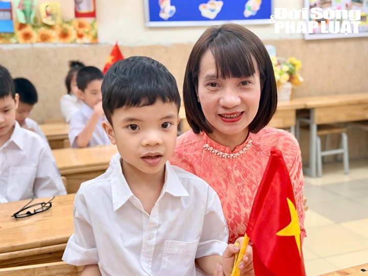 Cô Dương Ngọc Lan, giáo viên tiểu học với 31 năm công tác trong ngành Giáo dục, chia sẻ với phóng viên ĐS&PL.