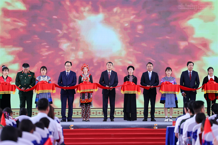 Thủ tướng: Năm học 2026-2027 sẽ mở ra giai đoạn phát triển mới của giáo dục Việt Nam - 7