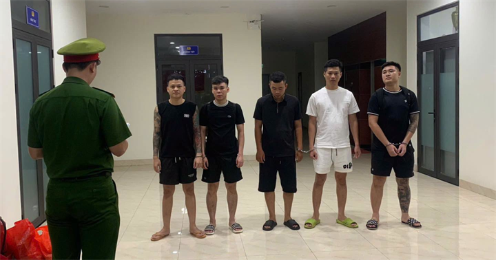 Các đối tượng tại cơ quan công an. (Ảnh: Bộ Công an)