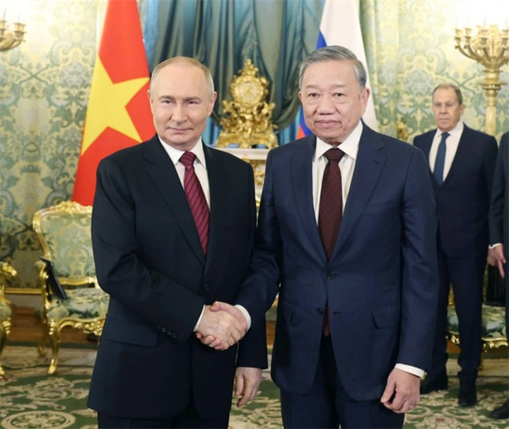 Tổng Bí thư, Chủ tịch nước Tô Lâm và Tổng thống Nga Vladimir Putin (Ảnh: TTXVN).