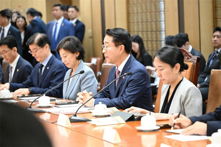 Chủ tịch Quốc hội Hàn Quốc Cho Jeong Sik chủ trì hội đàm (Ảnh: Media Quốc hội).
