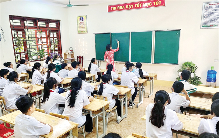 Giáo viên không được tổ chức dạy thêm có thu tiền đối với học sinh mà mình được phân công giảng dạy theo kế hoạch giáo dục của nhà trường. Ảnh minh họa: Báo Chính phủ