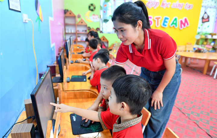 Thực hiện đầy đủ các quy định về bảo đảm an toàn hệ thống thông tin theo cấp độ, an ninh mạng và bảo vệ dữ liệu cá nhân. Ảnh: MOET