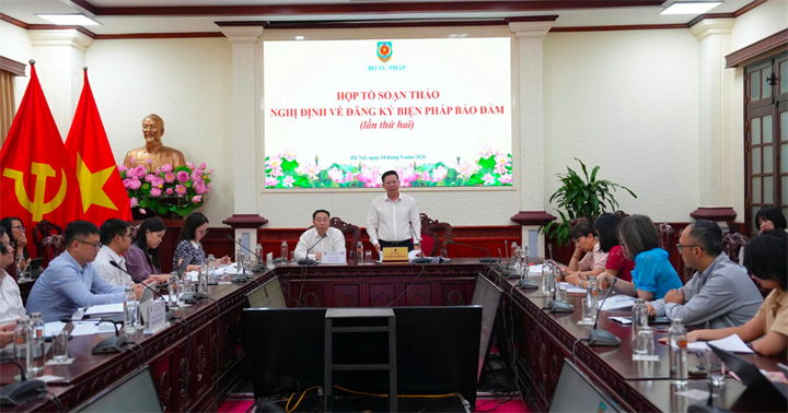 Toàn cảnh buổi họp Tổ soạn thảo dự thảo Nghị định về đăng ký biện pháp bảo đảm phiên thứ hai.