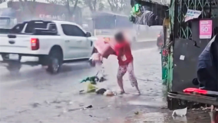 Hình ảnh ghi lại sự việc. Ảnh: Tuổi Trẻ