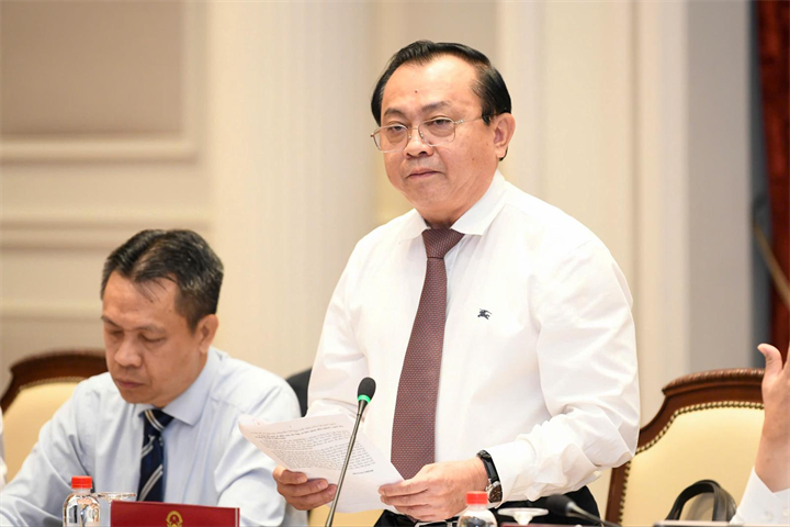 Thứ trưởng Bộ Tài chính Lê Tấn Cận tại họp báo (Ảnh: Như Ý).