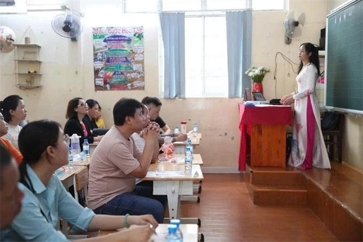 Dự thảo thông tư quy định Ban đại diện cha mẹ học sinh không trực tiếp vận động, thu, tiếp nhận hoặc quản lý tiền hỗ trợ (Ảnh minh hoạ: Hoài Nam).