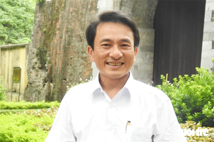 Ông Trần Trung Hiếu - giáo viên Trường THPT chuyên Phan Bội Châu, Nghệ An. Ảnh: Tuổi trẻ Online
