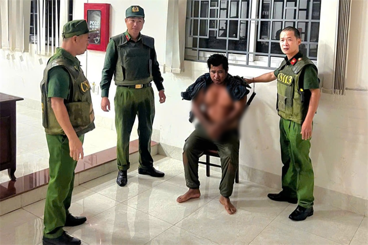 Đối tượng Y Ớ Niê Hrah tại cơ quan công an (Ảnh: Công an tỉnh Đắk Lắk)