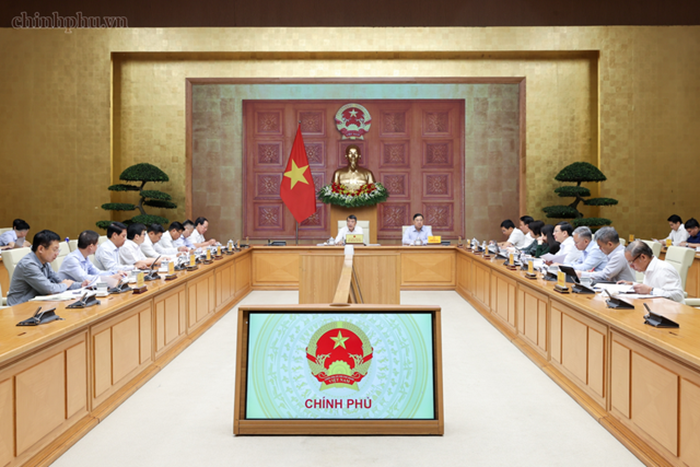 Thủ tướng Chính phủ Lê Minh Hưng chủ trì cuộc làm việc với Bộ Tài chính và các bộ, ngành, cơ quan liên quan về 4 dự án luật (Ảnh: VGP).