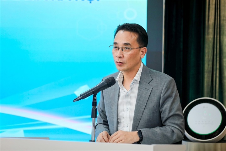 GS.TS. Chử Đức Trình, Hiệu trưởng Trường Đại học Công nghệ. Ảnh: B.L