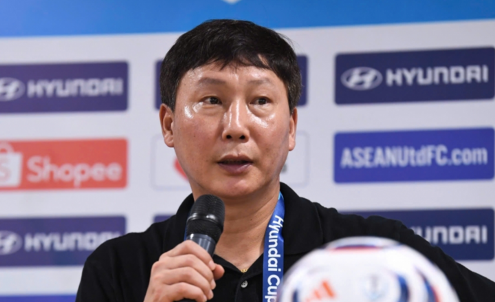 HLV Kim Sang Sik. Ảnh: VTC News