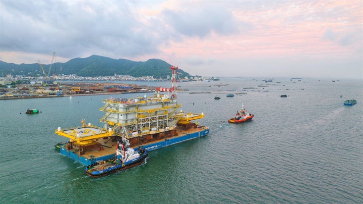 Các trạm biến áp trên hành trình vượt biển đến châu Âu. Nguồn ảnh PETROVIETNAM
