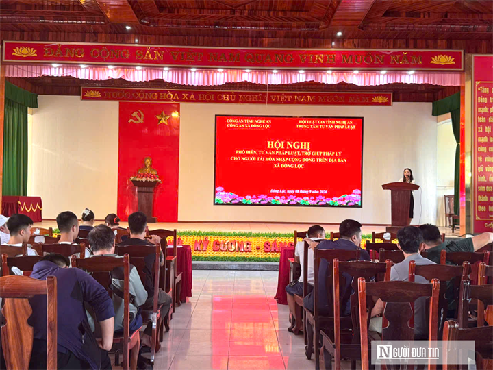 Quang cảnh Hội nghị phổ biến, tư vấn pháp luật và trợ giúp pháp lý cho người tái hòa nhập cộng đồng và người thân của họ.