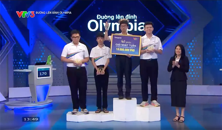Nam sinh Hà Nội Phạm Quang Minh xuất sắc giành vòng nguyệt quế tuần 3 tháng 2 quý IV Olympia 2026 với số điểm áp đảo 390. Ảnh: Thời báo VTV
