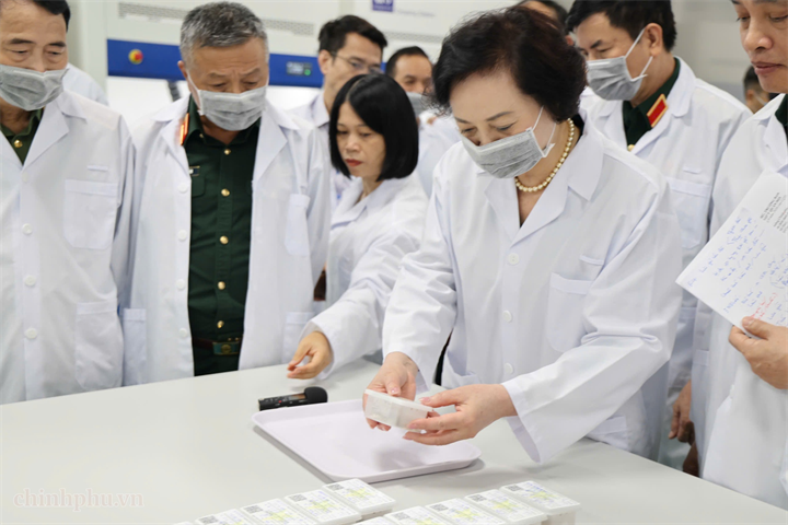 Viện Pháp y Quân đội/Cục Quân y đã tiếp nhận 35.776 mẫu hài cốt liệt sĩ của 16/17 tỉnh, thành phố - Ảnh: chinhphu.vn/Thu Giang