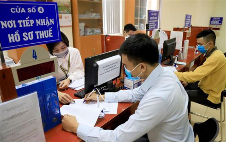 Nghỉ việc rồi mới nhận lương, khấu trừ thuế TNCN 10% hay tính theo biểu lũy tiến?. Ảnh minh họa/Báo Thanh Tra