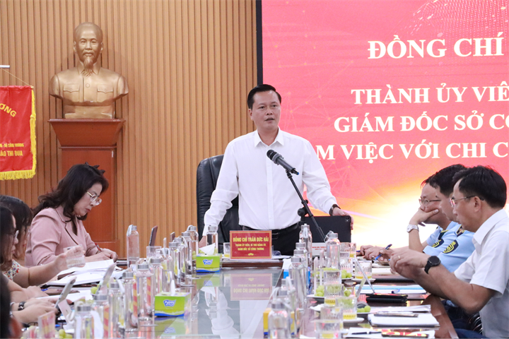 Đồng chí Trần Đức Hải, Thành ủy viên, Bí thư Đảng ủy, Giám đốc Sở Công Thương Hà Nội phát biểu tại buổi làm việc. Ảnh: QLTTHN