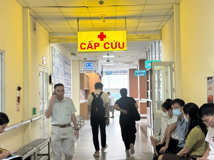Các nạn nhân hiện đang được theo dõi chặt chẽ tại Bệnh viện Quân Y 354. Ảnh: Di Hân