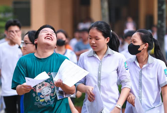 Học sinh cần hiểu rõ đặc thù của từng bài thi thay vì chạy theo số đông hoặc mặc định IELTS là lựa chọn duy nhất. Ảnh minh họa: VTC News