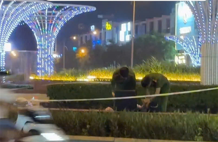 Công an tỉnh An Giang đang khám nghiệm hiện trường vụ việc. Ảnh: KL/VietNamnet