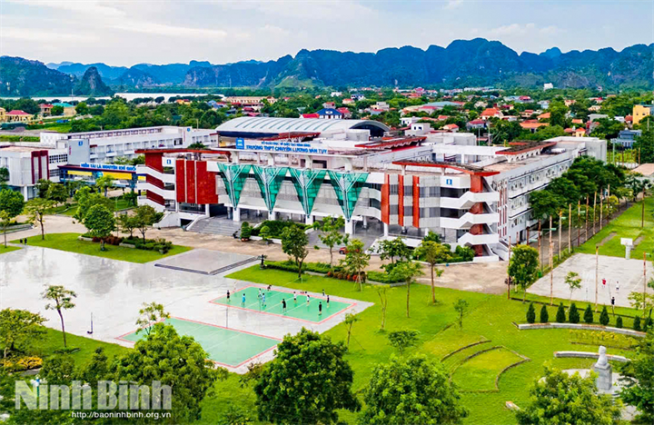 Toàn cảnh Trường THPT chuyên Lương Văn Tụy. Ảnh: Viết Dư/Báo Ninh Bình