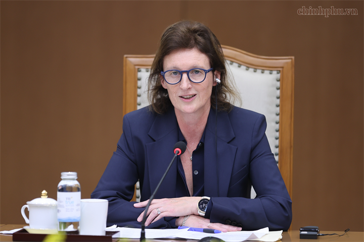 Bà Fiona Bassett, Tổng Giám đốc điều hành Tổ chức FTSE Russell phát biểu tại buổi tiếp - Ảnh: chinhphu.vn/Nhật Bắc