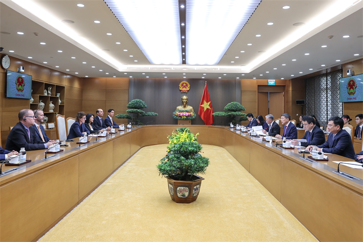 Thủ tướng tin tưởng, với sự hợp tác của FTSE Russell và các đối tác toàn cầu, TTCK Việt Nam sẽ phát triển hơn nữa, không chỉ duy trì mức xếp hạng, mà còn thực sự vươn tầm khu vực - Ảnh: chinhphu.vn/Nhật Bắc