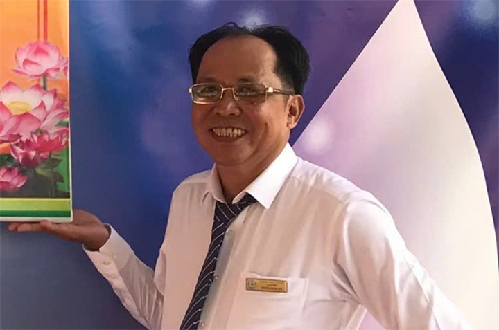 Thầy giáo Nguyễn Hoàng Duy (Ảnh: Lê Long).