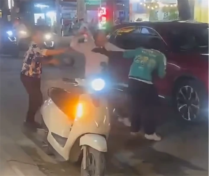 Hình ảnh ghi lại sự việc. Ảnh: Thanh Niên
