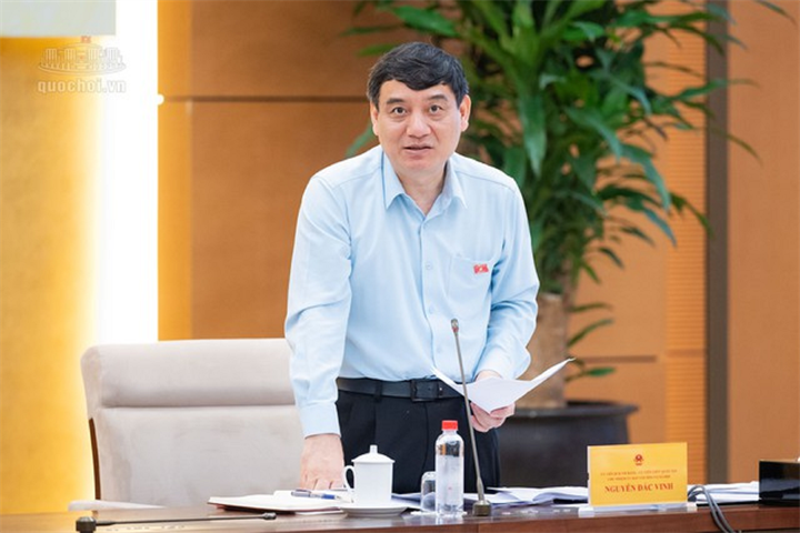 Chủ nhiệm Ủy ban Văn hóa và Xã hội Nguyễn Đắc Vinh (Ảnh: Media Quốc hội).