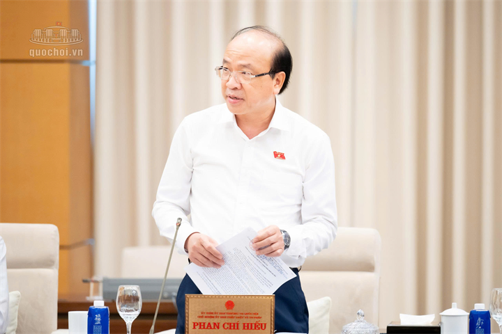 Chủ nhiệm Ủy ban Pháp luật và Tư pháp Phan Chí Hiếu (Ảnh: Media Quốc hội).