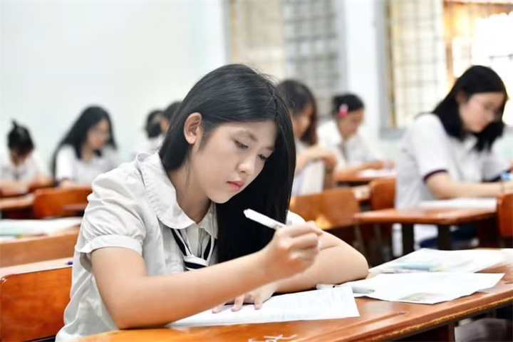 Nếu chỉ còn một phương thức xét tuyển, nhiều trường đại học cho rằng sẽ khó tuyển sinh và hạn chế cơ hội của thí sinh. Ảnh minh họa: Tiền phong