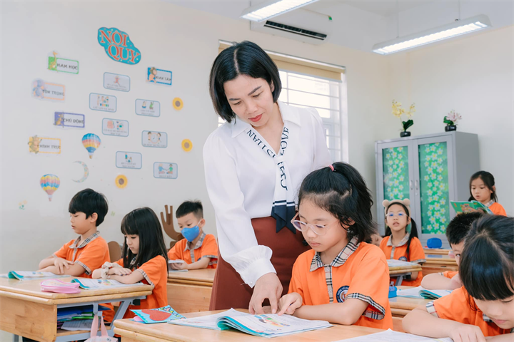 Theo quy định tại Nghị định số 35/2024/NĐ-CP, tiêu chuẩn xét tặng danh hiệu Nhà giáo ưu tú yêu cầu ứng viên phải có 2 lần được tặng Bằng khen cấp bộ, ban, ngành, tỉnh. Ảnh minh họa: Báo Chính phủ