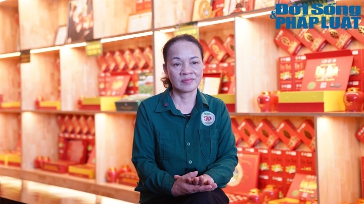 Bà Đào Thanh Hảo, Giám đốc Hợp tác xã chè Hảo Đạt (xã Tân Cương, tỉnh Thái Nguyên).