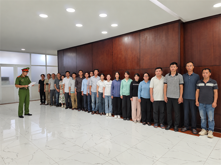 Các bị can có vai trò quan trọng trong đường dây mua bán trái phép hóa đơn và trốn thuế. Ảnh: Vietnamnet
