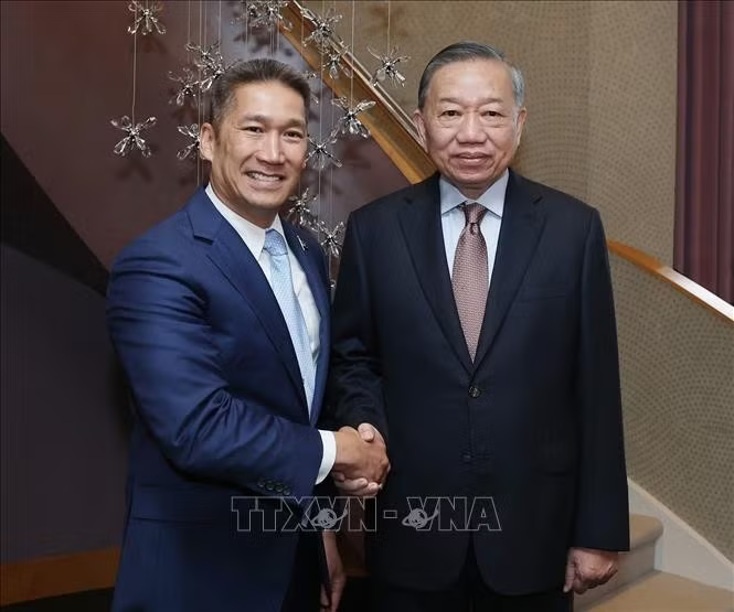 Tổng Bí thư, Chủ tịch nước Tô Lâm tiếp Quyền Bộ trưởng Hải quân Hoa Kỳ Hùng Cao. Ảnh: Thống Nhất/TTXVN