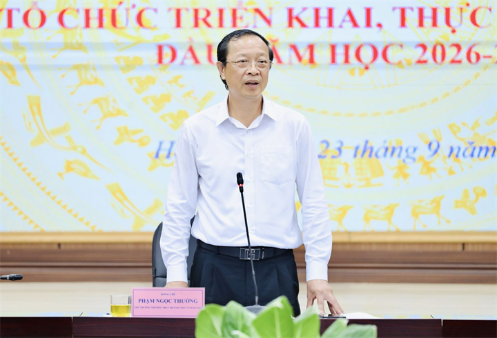 Thứ trưởng Thường trực Phạm Ngọc Thưởng phát biểu tại buổi làm việc. Ảnh: MOET