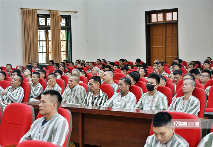 Chương trình được tổ chức nhằm chia sẻ và giải thích rõ những quy định pháp luật thiết thực, giúp phạm nhân cải tạo tốt và chuẩn bị hành trang cho ngày trở về.