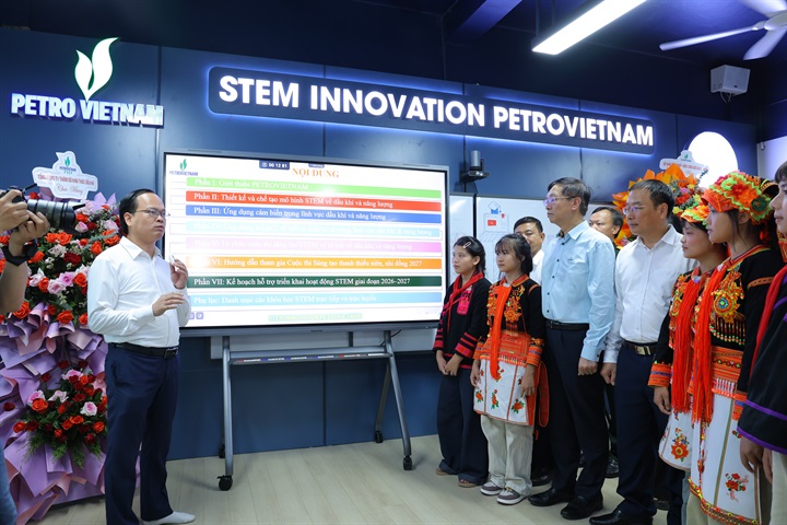 Chuyên gia trường Đại học Dầu khí Việt Nam (PVU) giới thiệu về chương trình học về khoa học, công nghệ lĩnh vực năng lượng