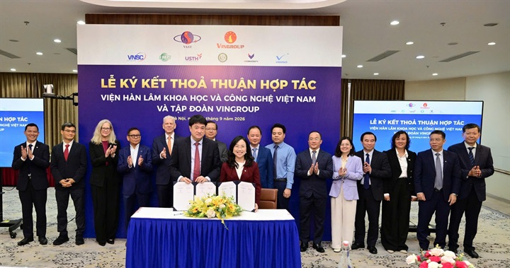 Đại diện hai bên chứng kiến Lễ ký kết. Nguồn ảnh Vingroup