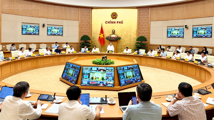 Ngày 24/9, tại trụ sở Chính phủ, Phó Thủ tướng Lê Tiến Châu chủ trì họp về các giải pháp trọng tâm giải quyết tình trạng thừa, thiếu giáo viên mầm non, phổ thông gắn với nâng cao chất lượng đào tạo sư phạm- Ảnh: chinhphu.vn/Thu Sa