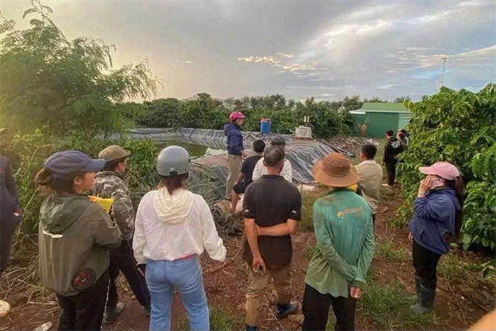 Hồ nước nơi 2 nữ sinh bị đuối nước tử vong. Ảnh: Chánh Tín/Dân Trí