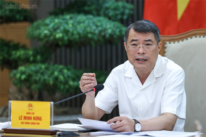 Thủ tướng Lê Minh Hưng yêu cầu Bộ Giáo dục và Đào tạo tập trung triển khai thực hiện ngay các nhiệm vụ, giải pháp cấp thiết về cung ứng sách giáo khoa - Ảnh: chinhphu.vn/Nhật Bắc