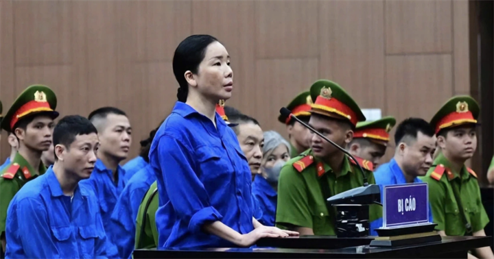 Nguyễn Thị Mai Anh tại phiên tòa. (Ảnh: Trung Phương)