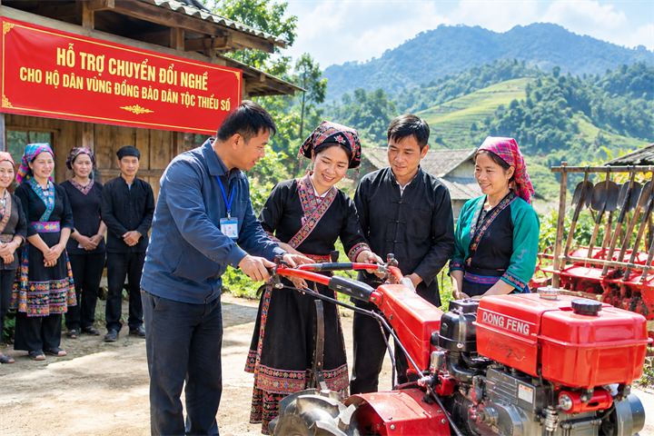 Hỗ trợ chuyển đổi nghề cho 47 hộ dân vùng đồng bào dân tộc thiểu số