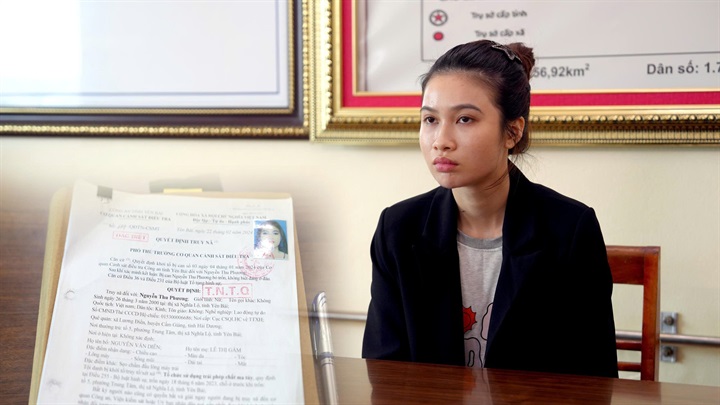 Đối tượng Nguyễn Thu Phương và Quyết định truy nã. Ảnh Công an tỉnh Lào Cai.